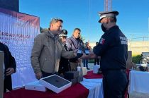 Equipan a policía de Tianguistenco con cámaras de videovigilancia