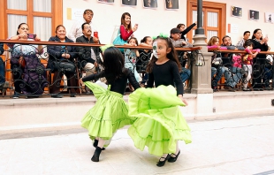 Pequeñas catrinas presentan “Festín de Muertos”