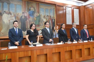 La diputada Joanna Felipe Torres, anfitriona del evento, señaló que &quot;la legislatura es un espacio donde se expresa la pluralidad&quot; y resaltó la importancia del diálogo como herramienta para construir sociedades más justas y equitativas.