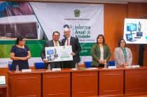 Durante la sesión, se tomó protesta al representante del personal académico de la Facultad de Medicina