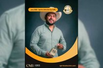 Alejandro Reza Hernández, maestro mezcalero y presidente de la Asociación de Productores del Agave y el Mezcal en el Estado de México.