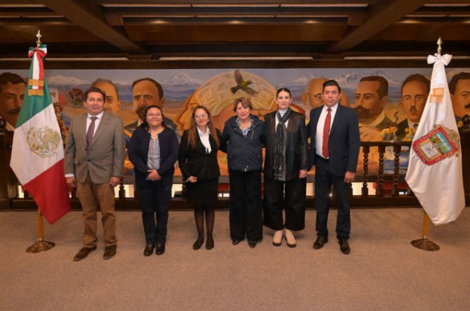 La Maestra Delfina Gómez Álvarez instó a los nuevos funcionarios a trabajar en unión