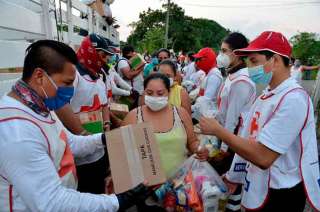 Llevan más de mil despensas para los afectados