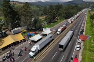 La noche del jueves se acordó que se dejaría el libre tránsito en un carril de manera permanente para evitar mayores afectaciones a la ciudadanía.