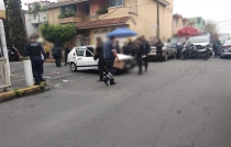 Localizan en vehículo un muerto por disparos de arma de fuego en Neza