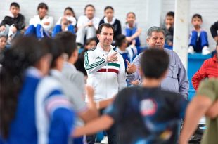 El coordinador del GP del PRI en el Estado de México, Elías Rescala, encabezó una jornada de activación física en la Primaria “20 de Noviembre” de Naucalpan