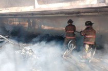 #Video: Incendio en bajo puente de #Ecatepec deja un herido; vivían personas en situación de calle