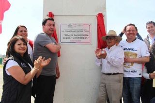 Entrega oficial de la alberca semiolímpica en la colonia Reforma Tlalmimilolpan