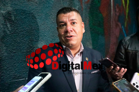 Video: Diputado del PT niega ser deudor alimentario tras acusaciones en marcha del 8M en Ecatepec