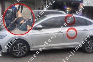 El agente de la Fiscalía del Estado de México fue atacado a balazos mientras circulaba en su automóvil por calles de Nezahualcóyotl.