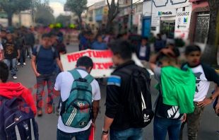 Ahora normalistas de #Tenería apoyan a comerciantes de #Toluca