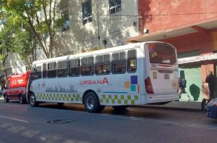 El chofer de la unidad fue detenido por la Policía Municipal.