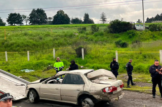 Minutos después, los elementos estatales también aseguraron la motocicleta y lograron la captura de otros dos presuntos responsables.