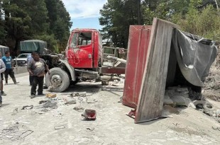 La circulación quedó cerrada en dirección a Ixtapan de la Sal.