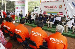 Video: Entrega alcalde de #Toluca camiones recolectores de Basura