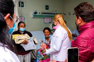 Este acto de solidaridad brindó apoyo y aliento a pacientes y familias, fortaleciendo el humanismo en el sistema de salud.