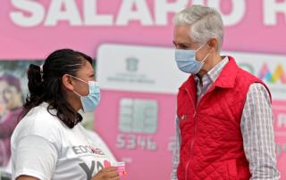 Durante la entrega de más de seis mil tarjetas del Salario Rosa desde Nicolás Romero, Del Mazo Maza reiteró que al momento se han aplicado más de 11 millones y medio de vacunas.