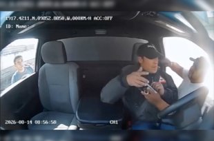 Uno de los presuntos asaltantes detectó la cámara de seguridad antes de retirarse; su cómplice golpeó al transportista con la cacha de un arma.
