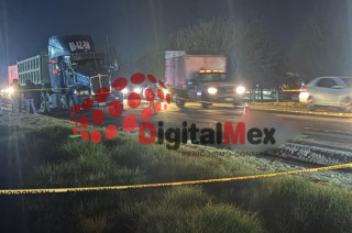 Zona acordonada sobre la carretera Toluca–Atlacomulco, a la altura del kilómetro 16 en Toluca