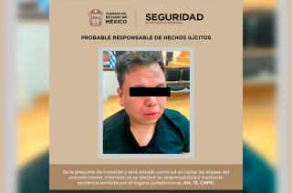 Al arribar al lugar, señalado observaron en el interior del automotor a dos personas, al acercarse, visualizaron que el sujeto realizaba tocamientos indebidos al menor de edad.