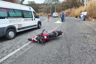 La mujer salió proyectada y lamentablemente falleció en el lugar.