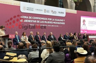 #Video: Firma Delfina Gómez compromisos por bienestar de las mexiquenses