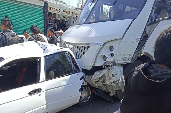 Los autos afectados pertenecen a una base de taxis