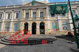 A pesar de las protestas, no hay pronunciamientos oficiales sobre el futuro del proceso electoral.