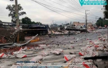 Vuelca tráiler en la México-Toluca; tránsito detenido