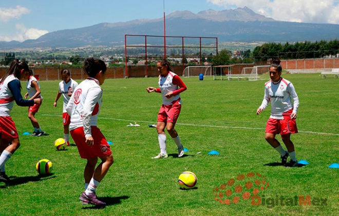 Las Diablitas se reportan a la pretemporada