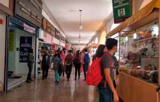 Personal de Protección Civil fue designado en el acceso y la salida de los andadores donde se encuentran los comercios