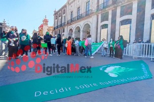 #Video: Tensión en marcha feminista en #Toluca por despenalización del aborto