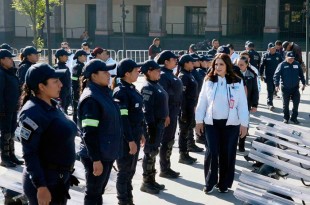 Servidoras públicas acompañan las movilizaciones para verificar el respeto a los derechos humanos