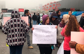 Amenazan familiares con no liberar autopista