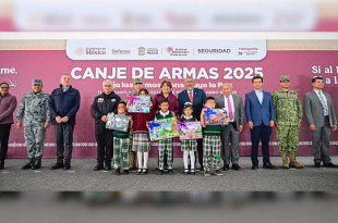 En el evento la Mandataria estatal realizó el canje de juguetes bélicos por juegos didácticos a niñas y niños del municipio de Tlalnepantla.