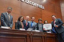 La gobernadora Delfina Gómez Álvarez entregó el Premio IAPEM a la Gestión Municipal al alcalde de Lerma.