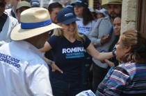 Romina Contreras y su planilla visitaron las comunidades de San Jacinto y Zacamulpa.