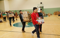 Universitarios colectan casi 15 toneladas  de víveres para damnificados mexiquenses