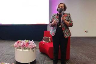 "No se puede ser mujer en México sin ser feminista" afirmó Paty Olamendi