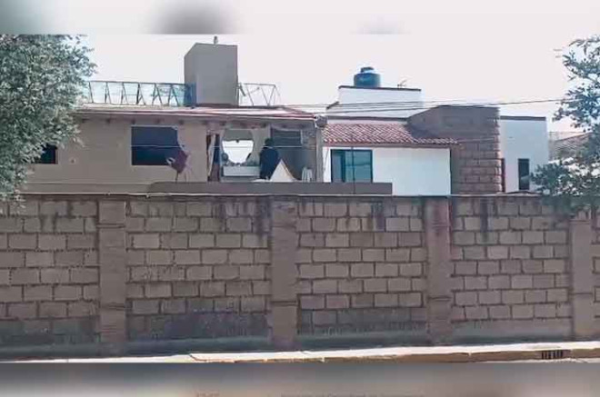 #Video: Explosión en vivienda de #Metepec deja a lomito y persona heridos