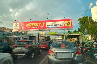 La Policía Estatal cerró esa parte de la carretera hasta que el coche accidentado fue remolcado