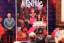 La directora general de Educación, Cultura y Turismo de Toluca, Victoria Sánchez Gómez, acompañada por el alcalde Ricardo Moreno Bastida, presentó los detalles de la Feria y Festival Cultural Alfeñique 2026.