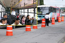 La Dirección General de Seguridad y Protección Municipal instaló un punto de revisión sobre la avenida Isidro Fabela, a la altura de Tres Caminos.