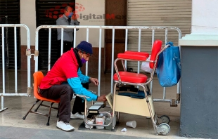 #Toluca: Ante crisis económica boleros de Los Portales ofrecen servicio a casa