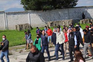 Durante estas visitas los vecinos le manifiestan sus inquietudes