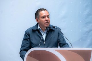 Ricardo Moreno destacó el trabajo coordinado con el Gobierno del Estado de México para fortalecer la educación y mejorar las condiciones de aprendizaje de miles de estudiantes en Toluca.