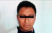 También la atacó con un cuchillo hasta causarle la muerte. Después huyó del sitio