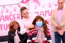 Manuel Vilchis Viveros y Jessica Ríos Lara encabezaron la Jornada de Salud de Octubre Rosa, donde se entregaron apoyos a mujeres y personas con discapacidad en Zinacantepec.