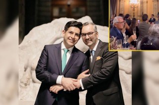 Versiones periodísticas señalan que la solicitud para usar el MUNAL, realizada el 4 de octubre de 2024, tenía como motivo oficial “celebrar las relaciones diplomáticas entre México y Rumania”; sin embargo, en realidad fue utilizado para un festejo relacionado con su boda.