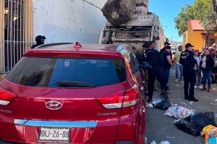 Conductor atropella a menores de edad y a 10 personas mas en Toluca